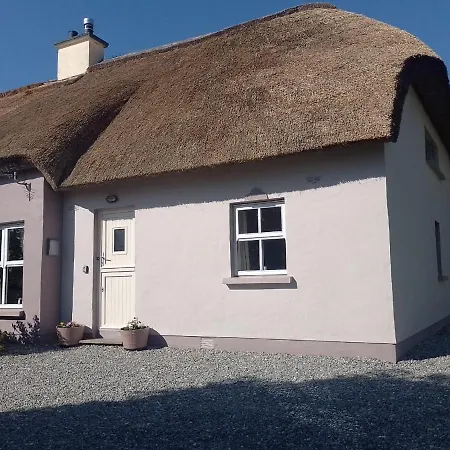 Remarkable 3-bed House In Dom wakacyjny *