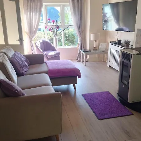 Holiday home Remarkable 3-bed House In